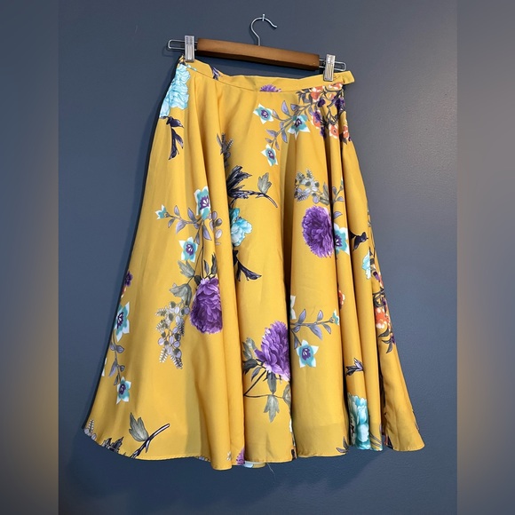 ModCloth Fervour Ikebana Circle Skirt Size Small - Picture 3 of 5